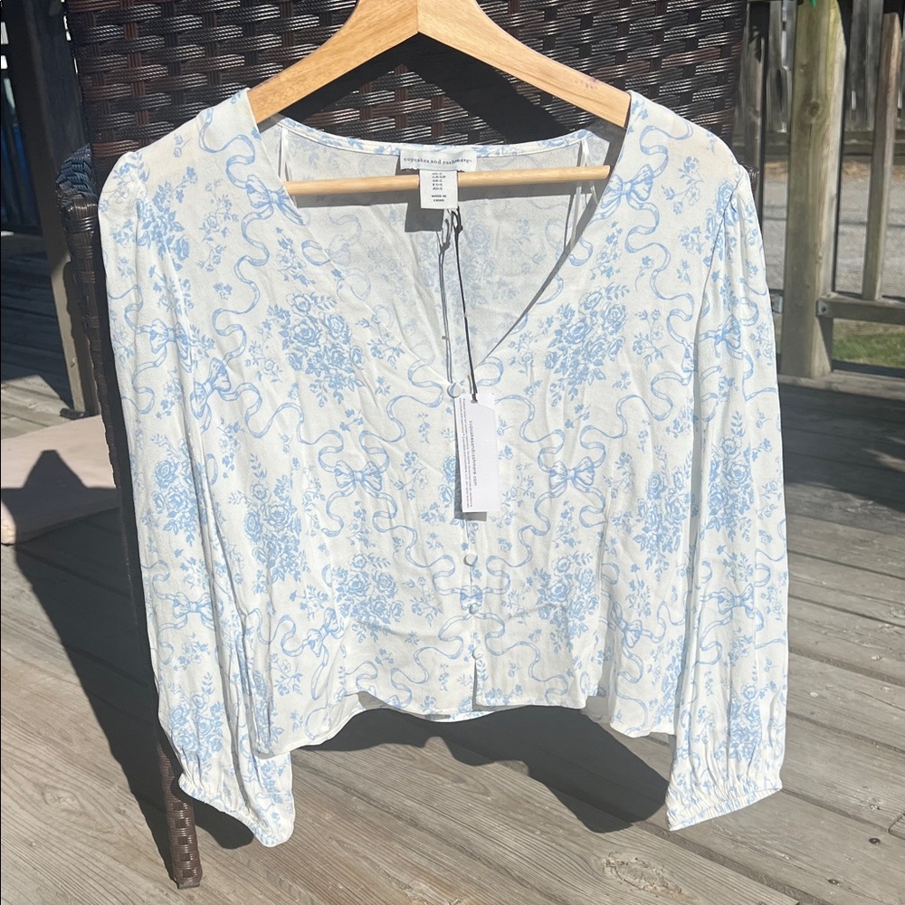 Floral Blue and White Women's Top